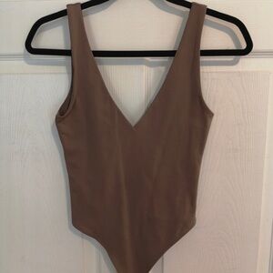 Like new Aritzia Babaton V-Neck Bodysuit